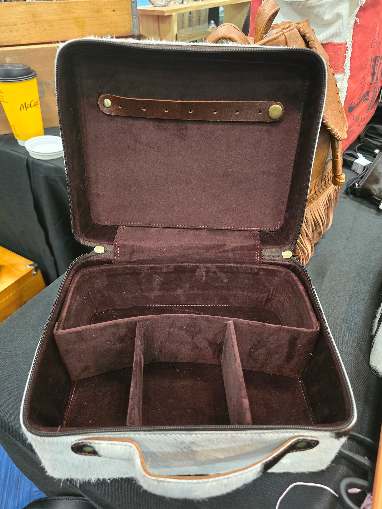 Witney makeup/ jewelry case